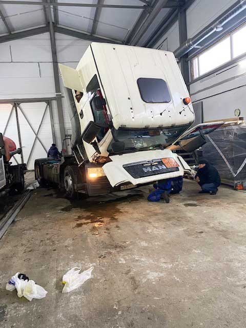 Ремонт двигателя грузового автомобиля